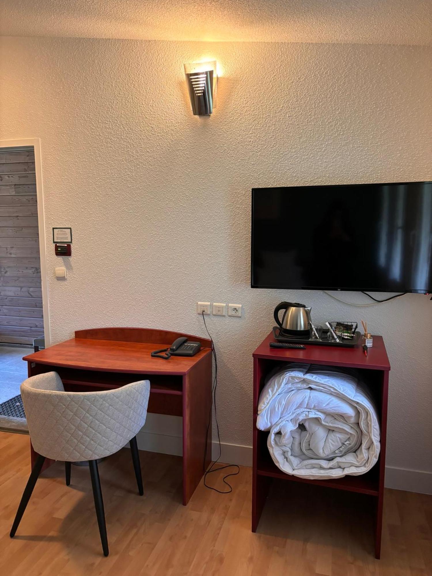 Hotel - Domaine De La Blanchardiere - Le Mans Changé Eksteriør bilde