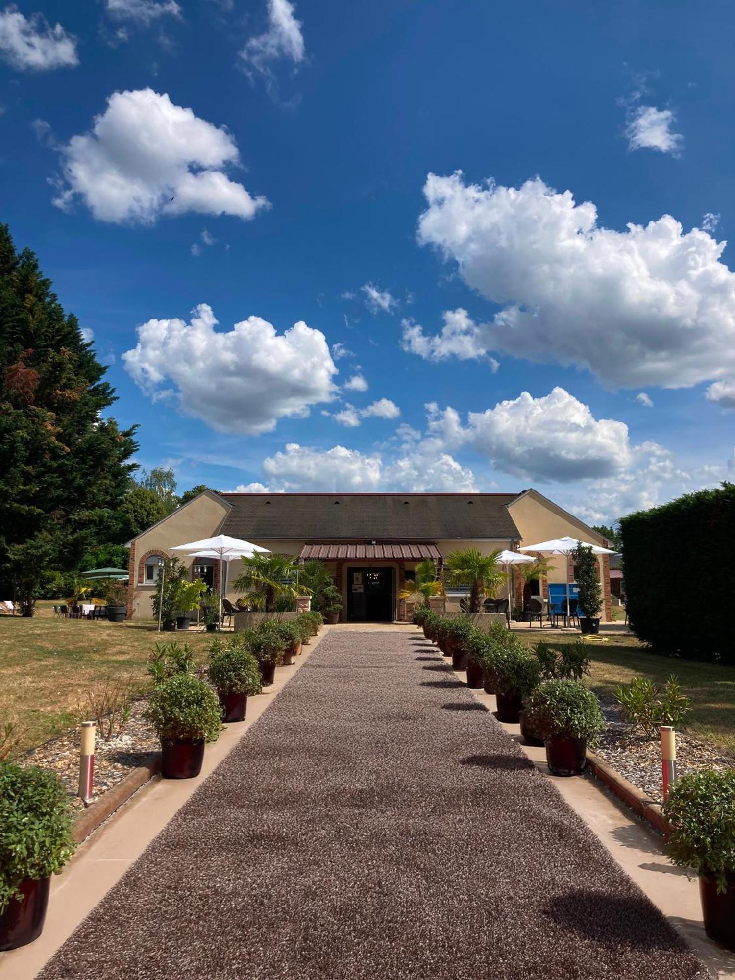 Hotel - Domaine De La Blanchardiere - Le Mans Changé Eksteriør bilde
