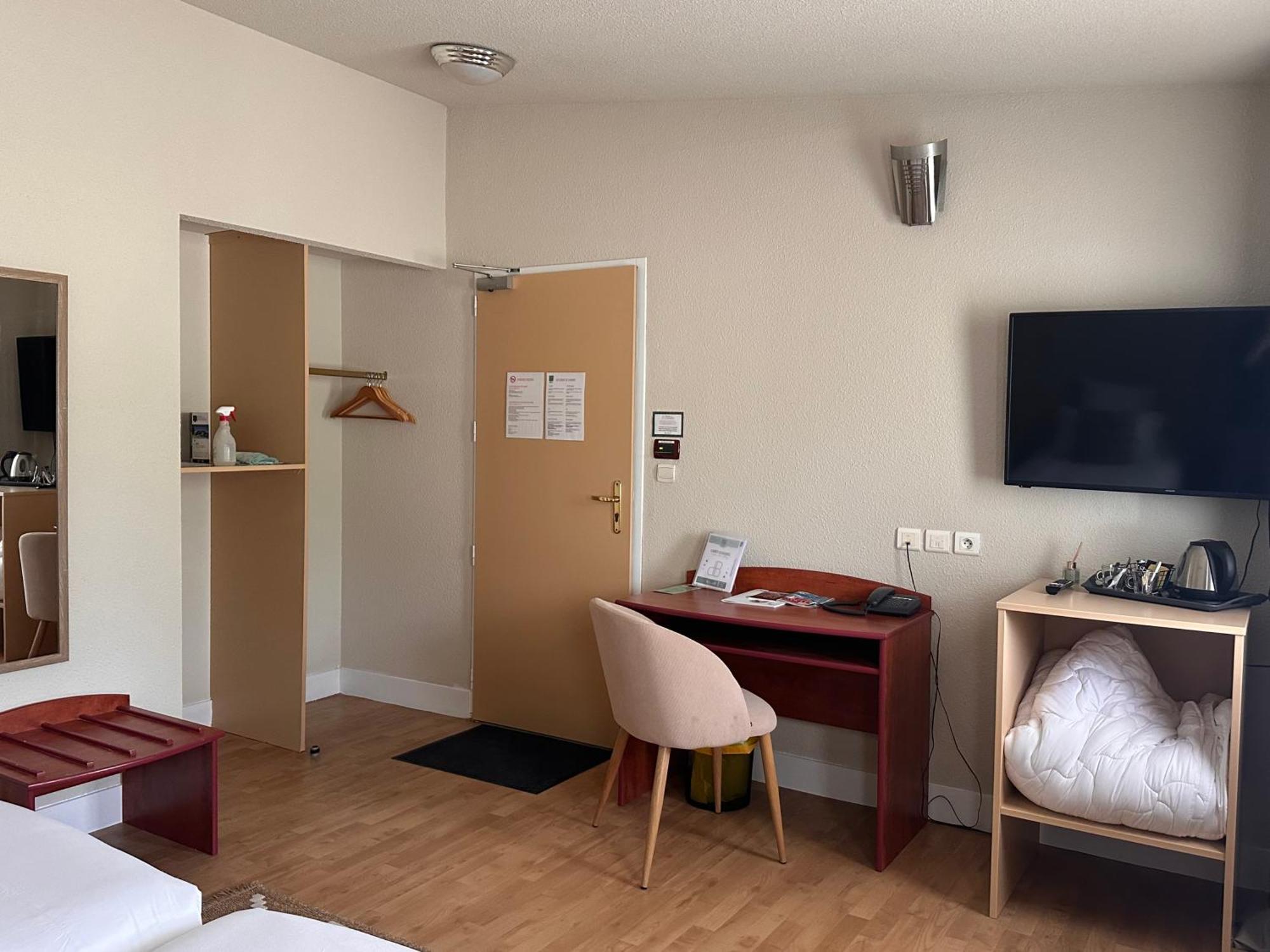 Hotel - Domaine De La Blanchardiere - Le Mans Changé Eksteriør bilde